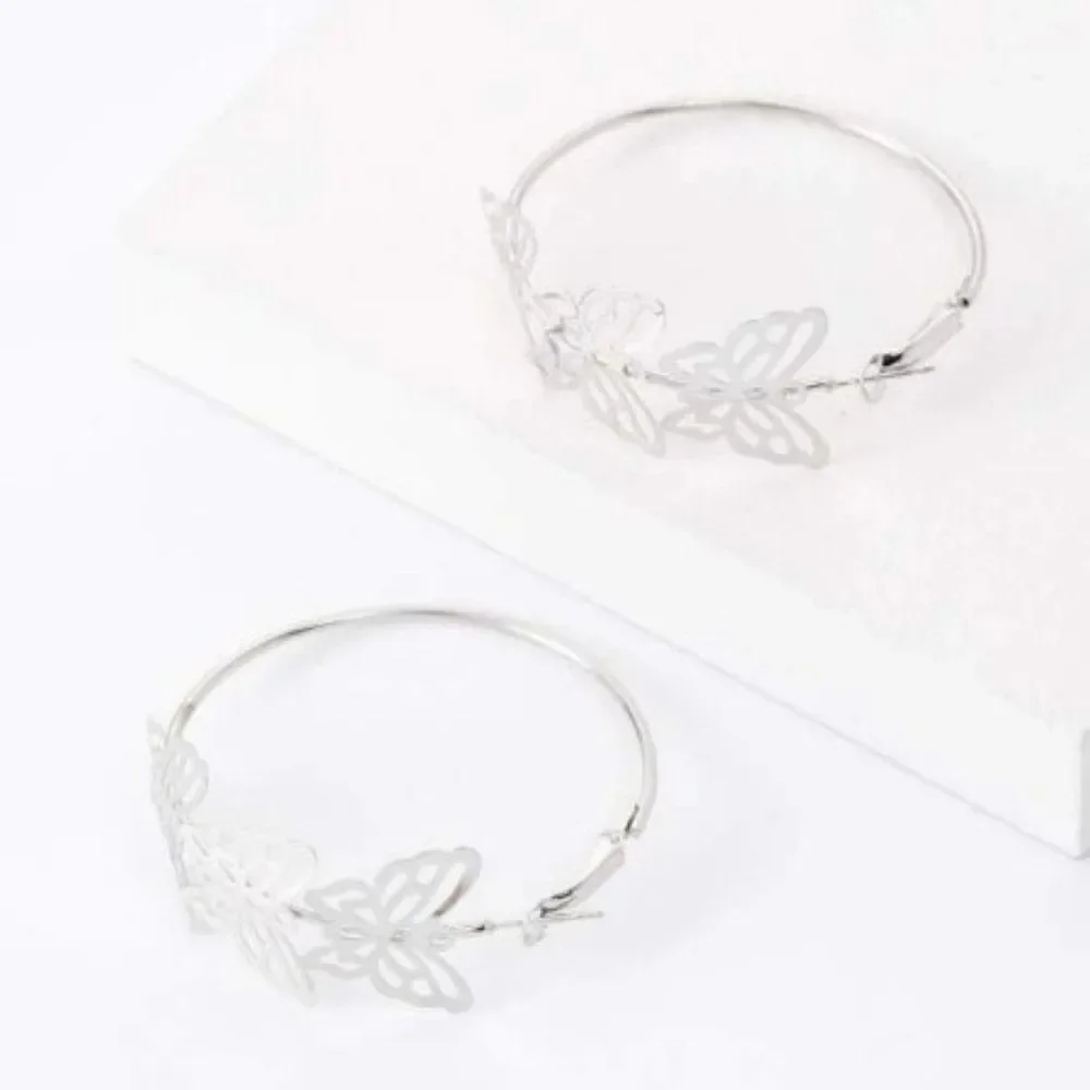 SILVER BUTTERFLY HOOP EARRINGS